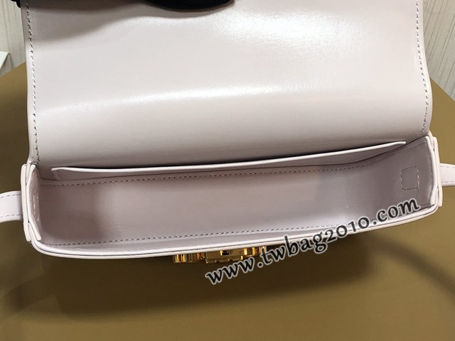 Celine專櫃2023新款Triomphe Shoulder Bag 194143 賽琳最新款凱旋門腋下包 sldj2410